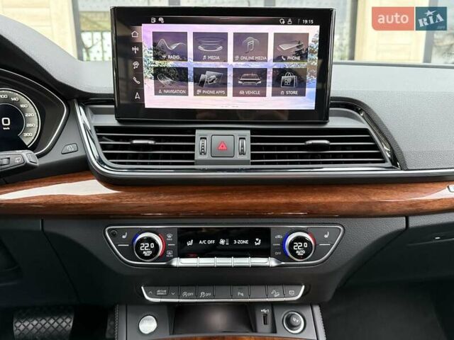 Серый Ауди Ку 5, объемом двигателя 1.98 л и пробегом 9 тыс. км за 39700 $, фото 33 на Automoto.ua