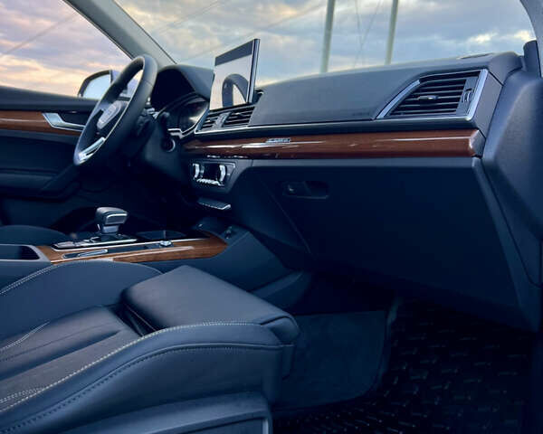 Серый Ауди Ку 5, объемом двигателя 1.98 л и пробегом 3 тыс. км за 52900 $, фото 9 на Automoto.ua