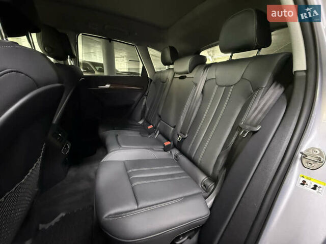 Сірий Ауді Ку 5, об'ємом двигуна 1.98 л та пробігом 5 тис. км за 54000 $, фото 21 на Automoto.ua