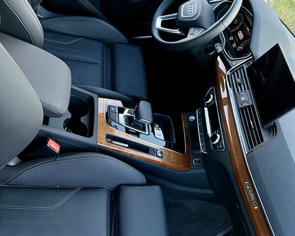 Серый Ауди Ку 5, объемом двигателя 1.98 л и пробегом 3 тыс. км за 52900 $, фото 8 на Automoto.ua