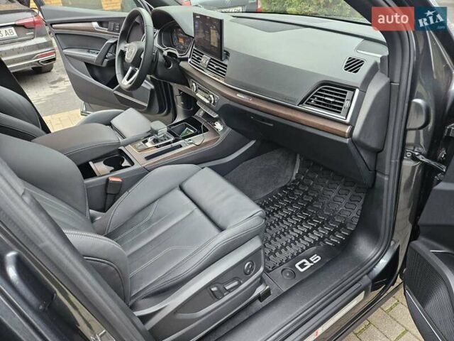 Серый Ауди Ку 5, объемом двигателя 1.98 л и пробегом 2 тыс. км за 57000 $, фото 11 на Automoto.ua