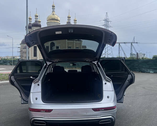 Серый Ауди Ку 5, объемом двигателя 1.98 л и пробегом 34 тыс. км за 43000 $, фото 15 на Automoto.ua