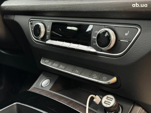 Серый Ауди Ку 5, объемом двигателя 2 л и пробегом 35 тыс. км за 41490 $, фото 38 на Automoto.ua