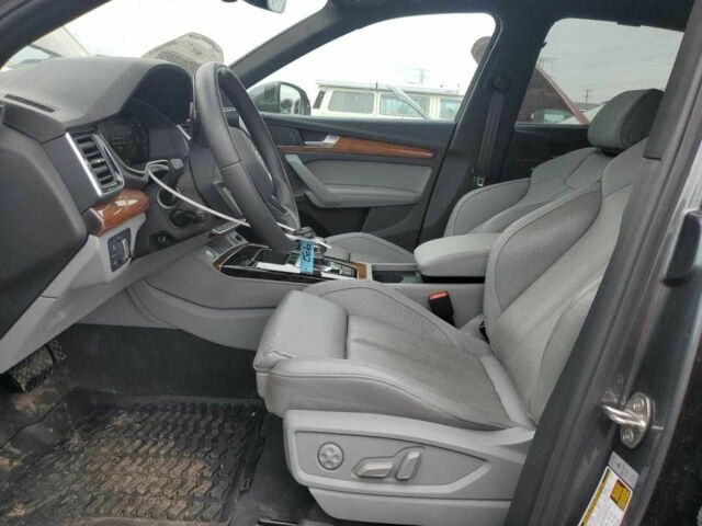 Серый Ауди Ку 5, объемом двигателя 2 л и пробегом 9 тыс. км за 23000 $, фото 6 на Automoto.ua