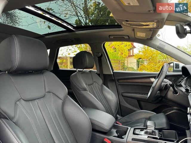 Серый Ауди Ку 5, объемом двигателя 2 л и пробегом 35 тыс. км за 41490 $, фото 33 на Automoto.ua