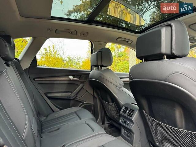 Серый Ауди Ку 5, объемом двигателя 2 л и пробегом 35 тыс. км за 41490 $, фото 31 на Automoto.ua