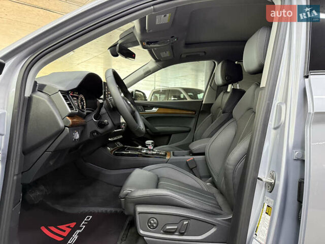 Сірий Ауді Ку 5, об'ємом двигуна 1.98 л та пробігом 5 тис. км за 54000 $, фото 20 на Automoto.ua