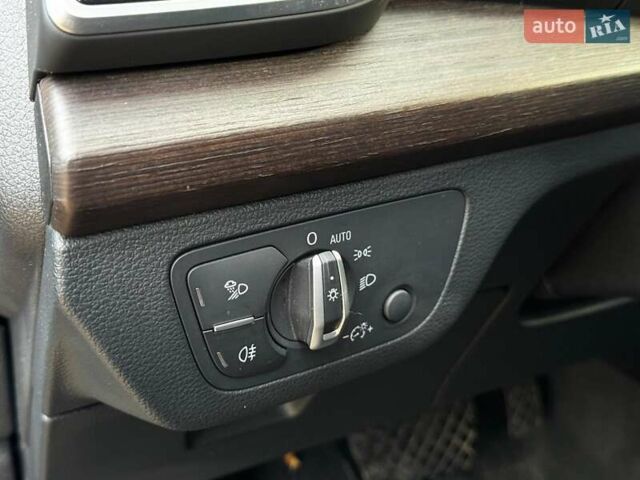 Серый Ауди Ку 5, объемом двигателя 2 л и пробегом 35 тыс. км за 41490 $, фото 30 на Automoto.ua