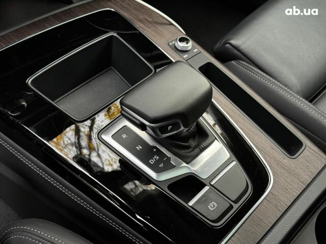 Серый Ауди Ку 5, объемом двигателя 2 л и пробегом 35 тыс. км за 41490 $, фото 26 на Automoto.ua