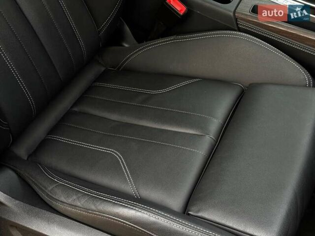 Серый Ауди Ку 5, объемом двигателя 2 л и пробегом 35 тыс. км за 41490 $, фото 40 на Automoto.ua
