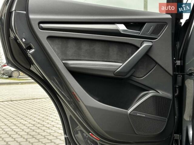 Серый Ауди Ку 5, объемом двигателя 1.98 л и пробегом 14 тыс. км за 57999 $, фото 40 на Automoto.ua