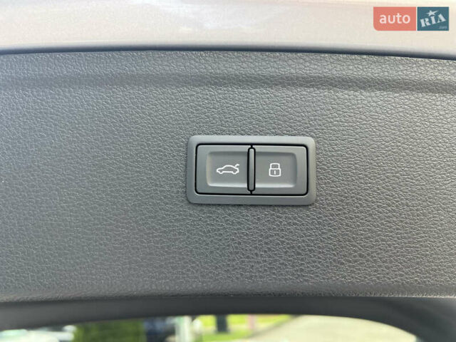 Серый Ауди Ку 5, объемом двигателя 1.98 л и пробегом 3 тыс. км за 52900 $, фото 19 на Automoto.ua