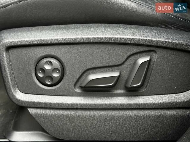 Серый Ауди Ку 5, объемом двигателя 1.98 л и пробегом 14 тыс. км за 57999 $, фото 25 на Automoto.ua
