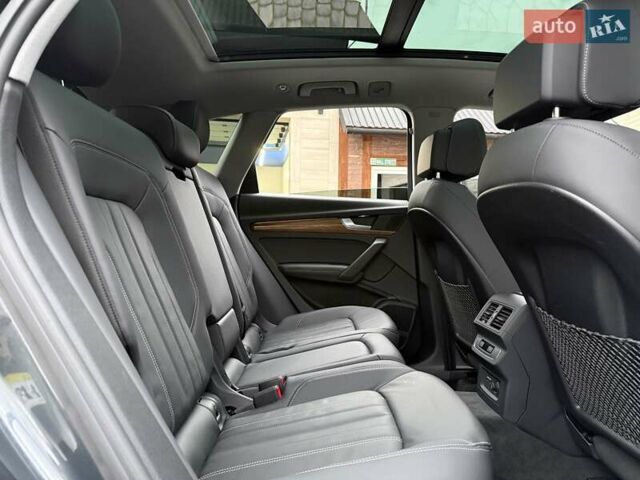 Серый Ауди Ку 5, объемом двигателя 1.98 л и пробегом 9 тыс. км за 39700 $, фото 22 на Automoto.ua