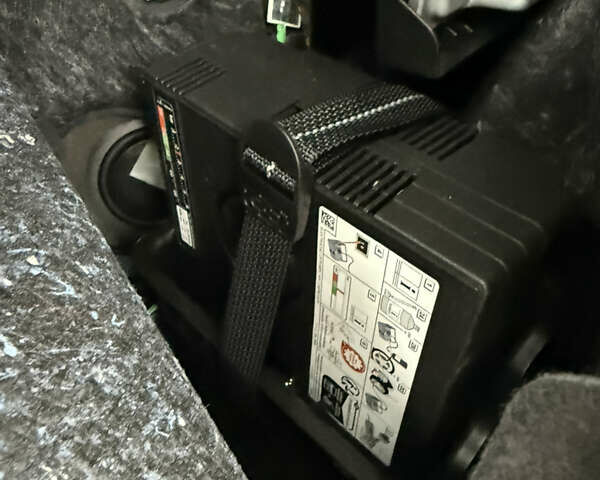 Сірий Ауді Ку 5, об'ємом двигуна 1.98 л та пробігом 12 тис. км за 58100 $, фото 28 на Automoto.ua