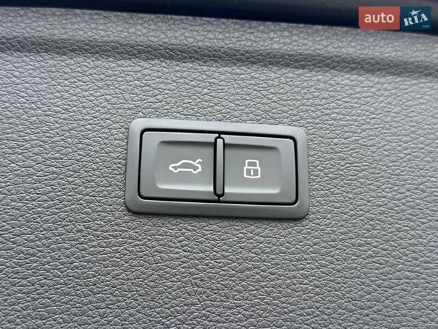 Серый Ауди Ку 5, объемом двигателя 1.98 л и пробегом 9 тыс. км за 39700 $, фото 57 на Automoto.ua