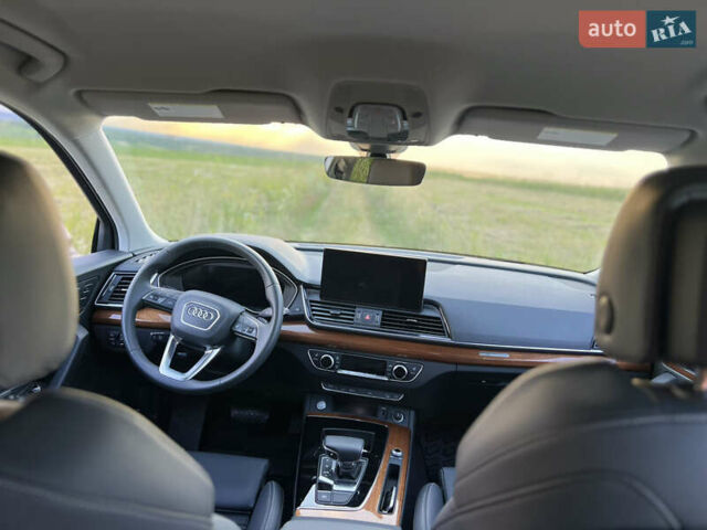 Серый Ауди Ку 5, объемом двигателя 2 л и пробегом 2 тыс. км за 55500 $, фото 30 на Automoto.ua