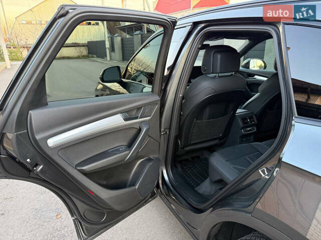 Серый Ауди Ку 5, объемом двигателя 1.98 л и пробегом 12 тыс. км за 46000 $, фото 12 на Automoto.ua