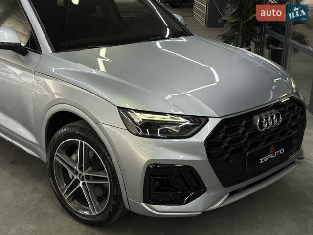 Сірий Ауді Ку 5, об'ємом двигуна 1.98 л та пробігом 5 тис. км за 54000 $, фото 2 на Automoto.ua