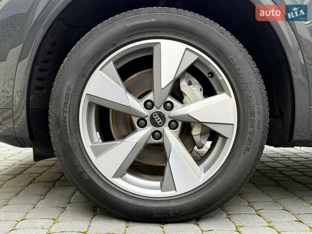 Серый Ауди Ку 5, объемом двигателя 1.98 л и пробегом 9 тыс. км за 39700 $, фото 51 на Automoto.ua