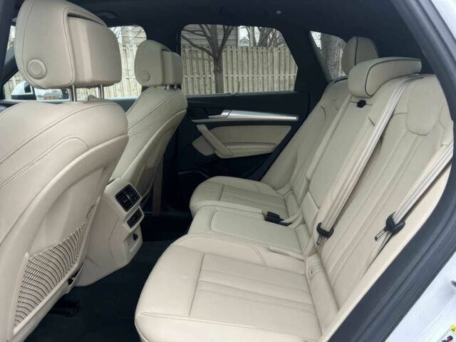 Сірий Ауді Ку 5, об'ємом двигуна 2 л та пробігом 20 тис. км за 19800 $, фото 11 на Automoto.ua