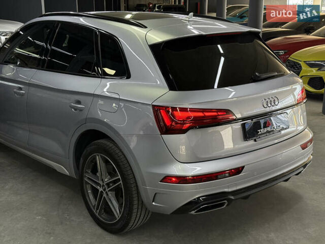 Сірий Ауді Ку 5, об'ємом двигуна 1.98 л та пробігом 5 тис. км за 54000 $, фото 11 на Automoto.ua