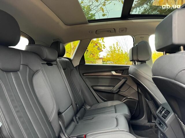 Серый Ауди Ку 5, объемом двигателя 2 л и пробегом 35 тыс. км за 41490 $, фото 32 на Automoto.ua