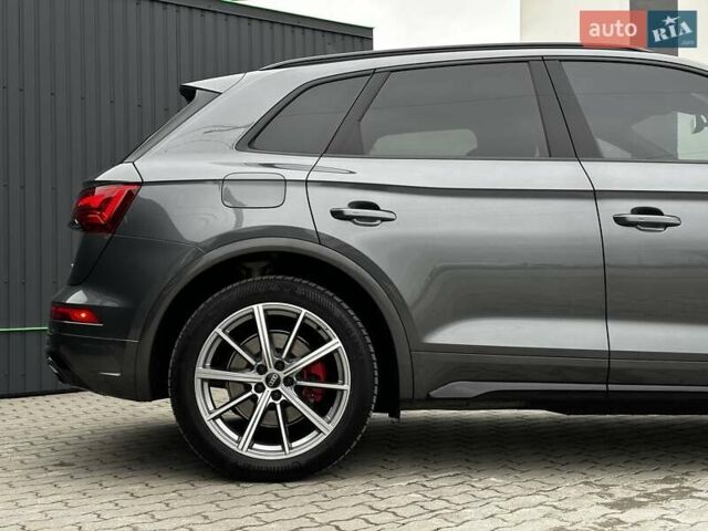 Серый Ауди Ку 5, объемом двигателя 1.98 л и пробегом 14 тыс. км за 57999 $, фото 15 на Automoto.ua