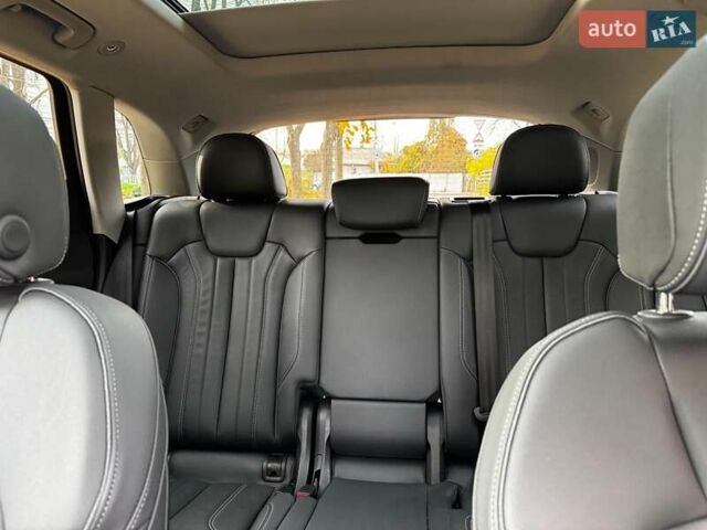 Серый Ауди Ку 5, объемом двигателя 2 л и пробегом 35 тыс. км за 41490 $, фото 28 на Automoto.ua