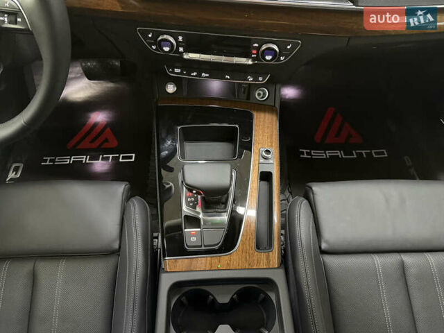 Сірий Ауді Ку 5, об'ємом двигуна 1.98 л та пробігом 5 тис. км за 54000 $, фото 27 на Automoto.ua