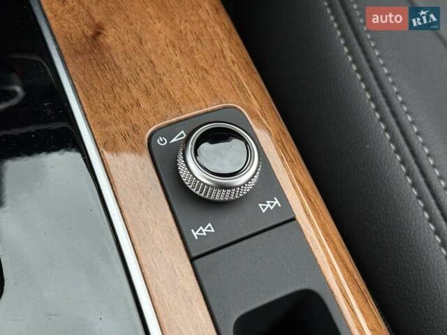 Серый Ауди Ку 5, объемом двигателя 1.98 л и пробегом 9 тыс. км за 39700 $, фото 39 на Automoto.ua