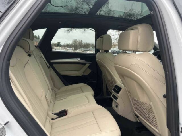 Сірий Ауді Ку 5, об'ємом двигуна 2 л та пробігом 20 тис. км за 19800 $, фото 10 на Automoto.ua