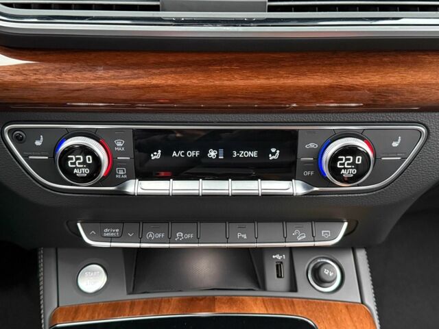 Серый Ауди Ку 5, объемом двигателя 2 л и пробегом 9 тыс. км за 39700 $, фото 20 на Automoto.ua