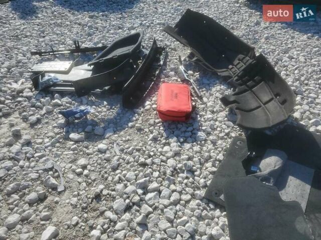 Серый Ауди Ку 5, объемом двигателя 1.98 л и пробегом 5 тыс. км за 27000 $, фото 12 на Automoto.ua