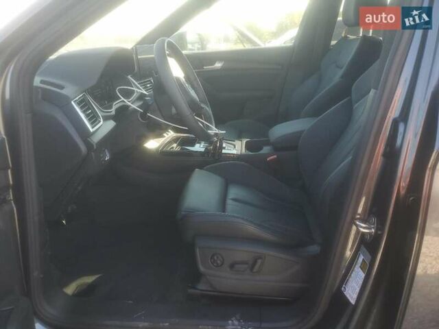 Серый Ауди Ку 5, объемом двигателя 1.98 л и пробегом 5 тыс. км за 27000 $, фото 6 на Automoto.ua