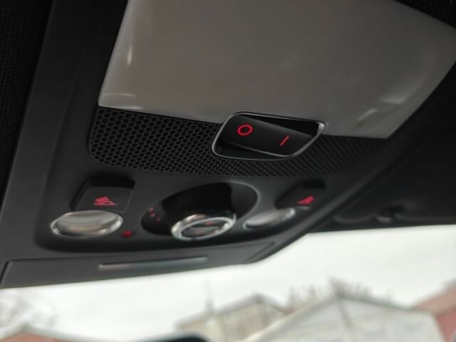 Синий Ауди Ку 5, объемом двигателя 3.6 л и пробегом 238 тыс. км за 14200 $, фото 11 на Automoto.ua