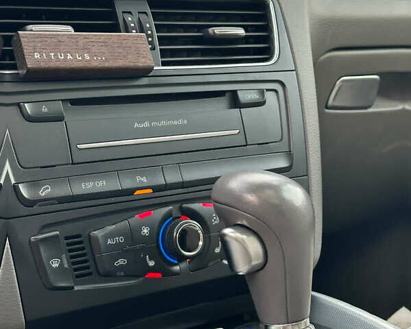 Синий Ауди Ку 5, объемом двигателя 1.98 л и пробегом 261 тыс. км за 12999 $, фото 15 на Automoto.ua