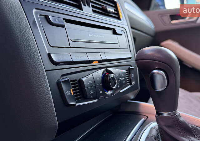 Синій Ауді Ку 5, об'ємом двигуна 3 л та пробігом 252 тис. км за 14950 $, фото 25 на Automoto.ua
