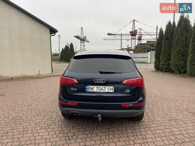 Синий Ауди Ку 5, объемом двигателя 2 л и пробегом 300 тыс. км за 14500 $, фото 5 на Automoto.ua