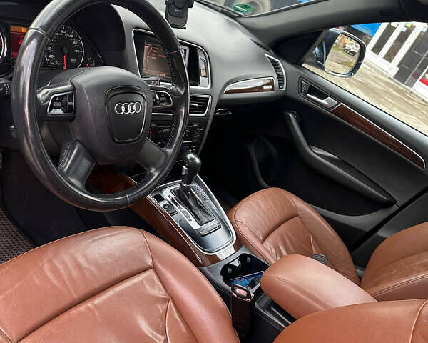 Синий Ауди Ку 5, объемом двигателя 1.98 л и пробегом 199 тыс. км за 12300 $, фото 8 на Automoto.ua