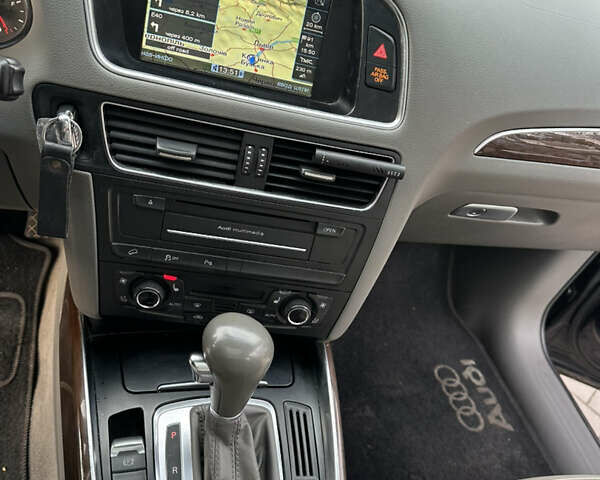 Синий Ауди Ку 5, объемом двигателя 2 л и пробегом 260 тыс. км за 8999 $, фото 22 на Automoto.ua