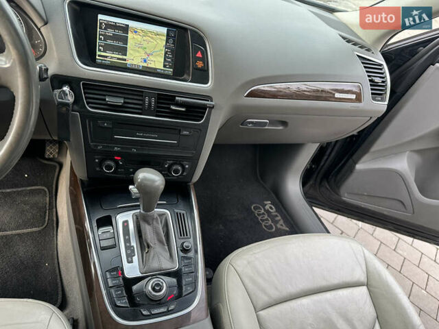 Синий Ауди Ку 5, объемом двигателя 2 л и пробегом 260 тыс. км за 8999 $, фото 24 на Automoto.ua