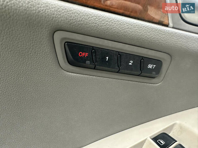 Синий Ауди Ку 5, объемом двигателя 2 л и пробегом 260 тыс. км за 8999 $, фото 30 на Automoto.ua