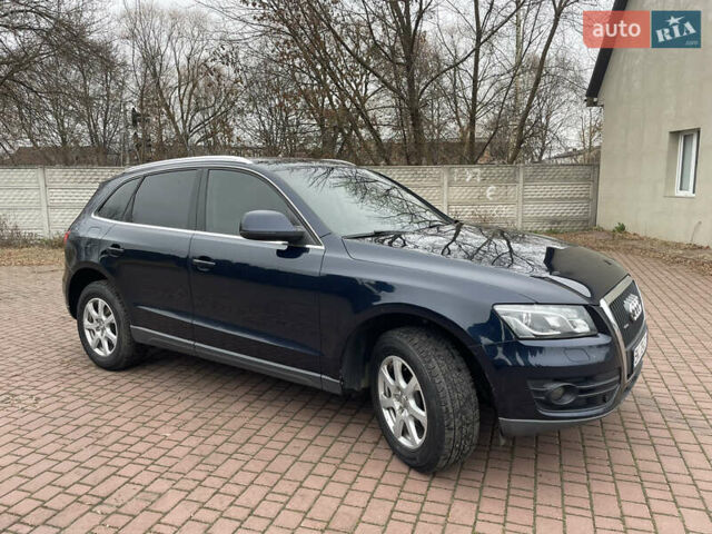 Синий Ауди Ку 5, объемом двигателя 2 л и пробегом 300 тыс. км за 14500 $, фото 1 на Automoto.ua