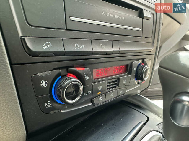 Синий Ауди Ку 5, объемом двигателя 2 л и пробегом 260 тыс. км за 8999 $, фото 26 на Automoto.ua