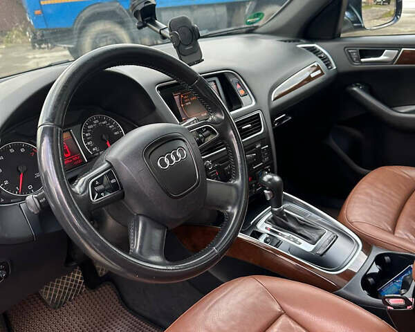 Синий Ауди Ку 5, объемом двигателя 1.98 л и пробегом 199 тыс. км за 12300 $, фото 7 на Automoto.ua