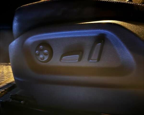 Синий Ауди Ку 5, объемом двигателя 1.98 л и пробегом 265 тыс. км за 13800 $, фото 15 на Automoto.ua