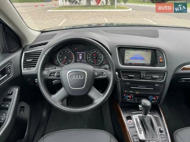 Синій Ауді Ку 5, об'ємом двигуна 2 л та пробігом 135 тис. км за 12999 $, фото 18 на Automoto.ua