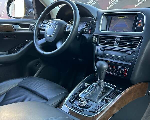 Синий Ауди Ку 5, объемом двигателя 2 л и пробегом 230 тыс. км за 13300 $, фото 36 на Automoto.ua