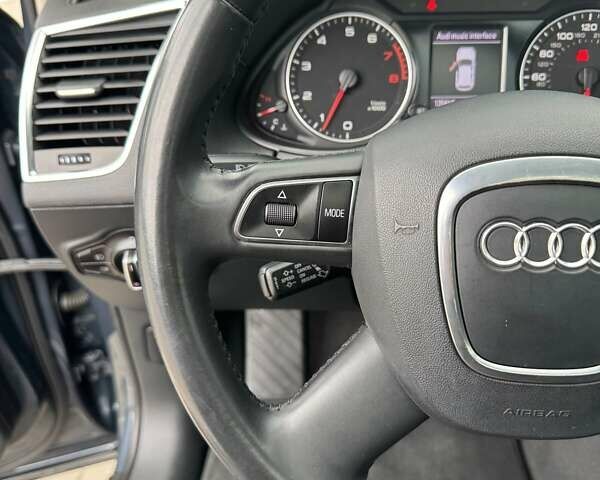 Синій Ауді Ку 5, об'ємом двигуна 2 л та пробігом 135 тис. км за 12999 $, фото 29 на Automoto.ua